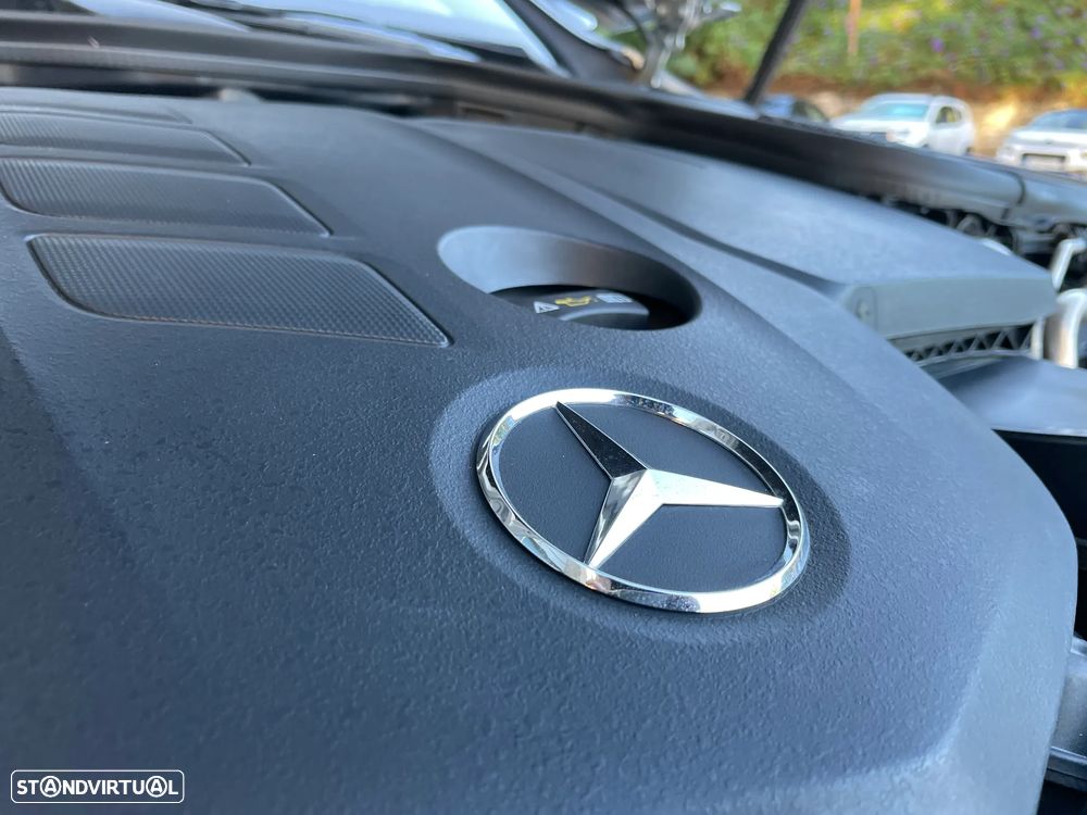 Mercedes-Benz E 220 d AMG Line - 38