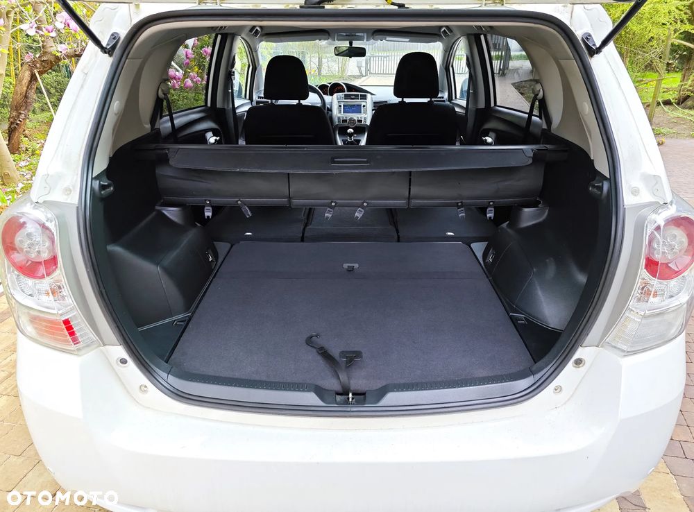 Toyota Verso 2.0 D-4D Sol plus - 38