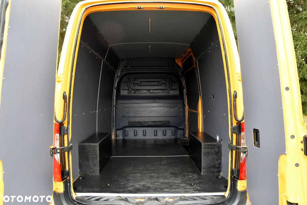 Mercedes-Benz SPRINTER - 23