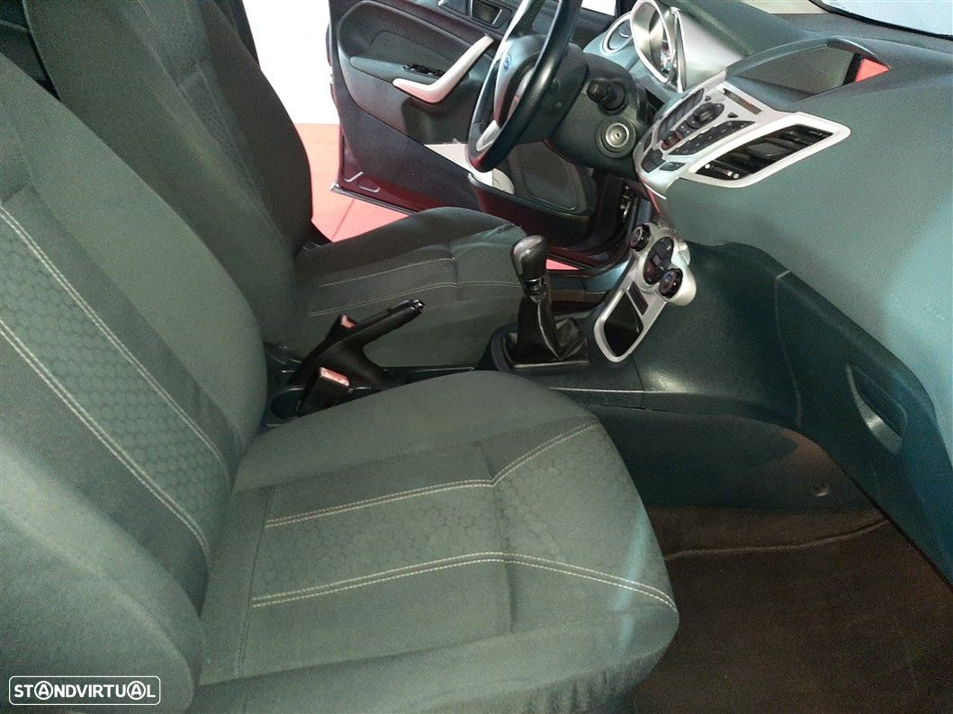 Ford Fiesta 1.25 Trend - 14