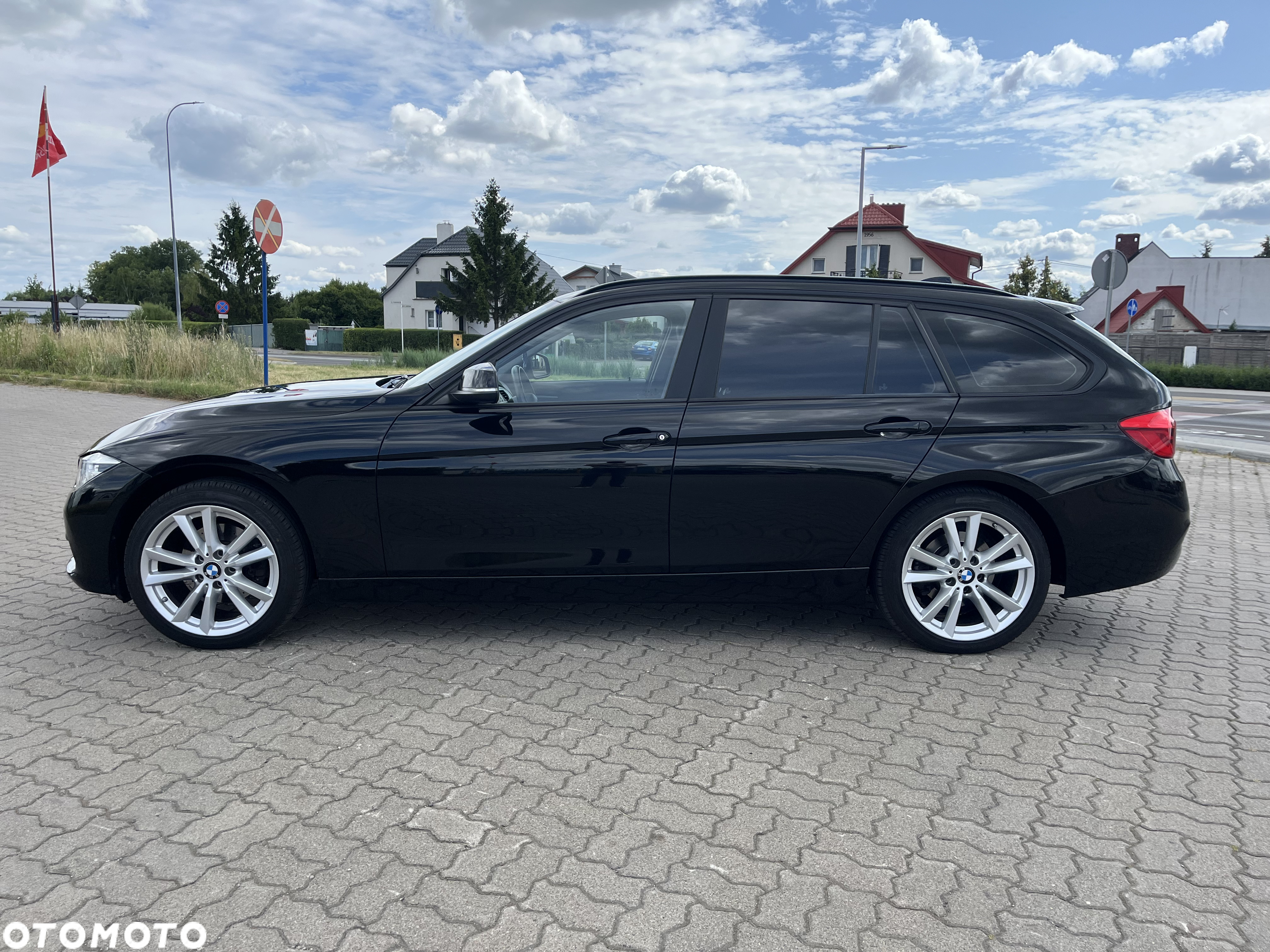 BMW Seria 3 320d xDrive Advantage - 11