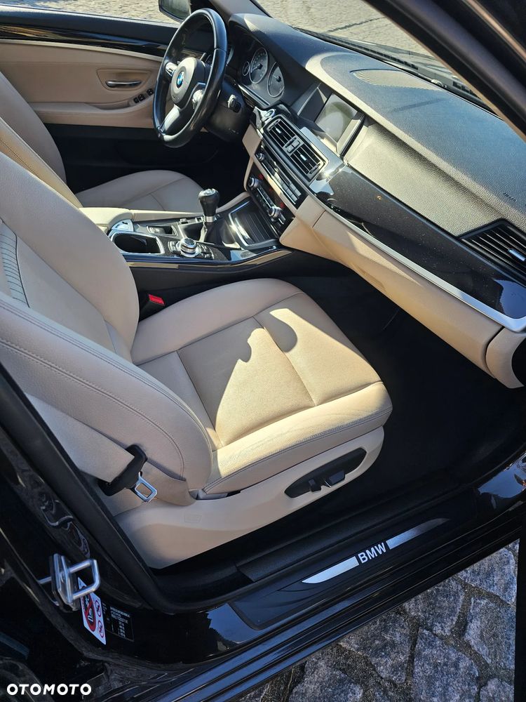 BMW Seria 5 518d - 11