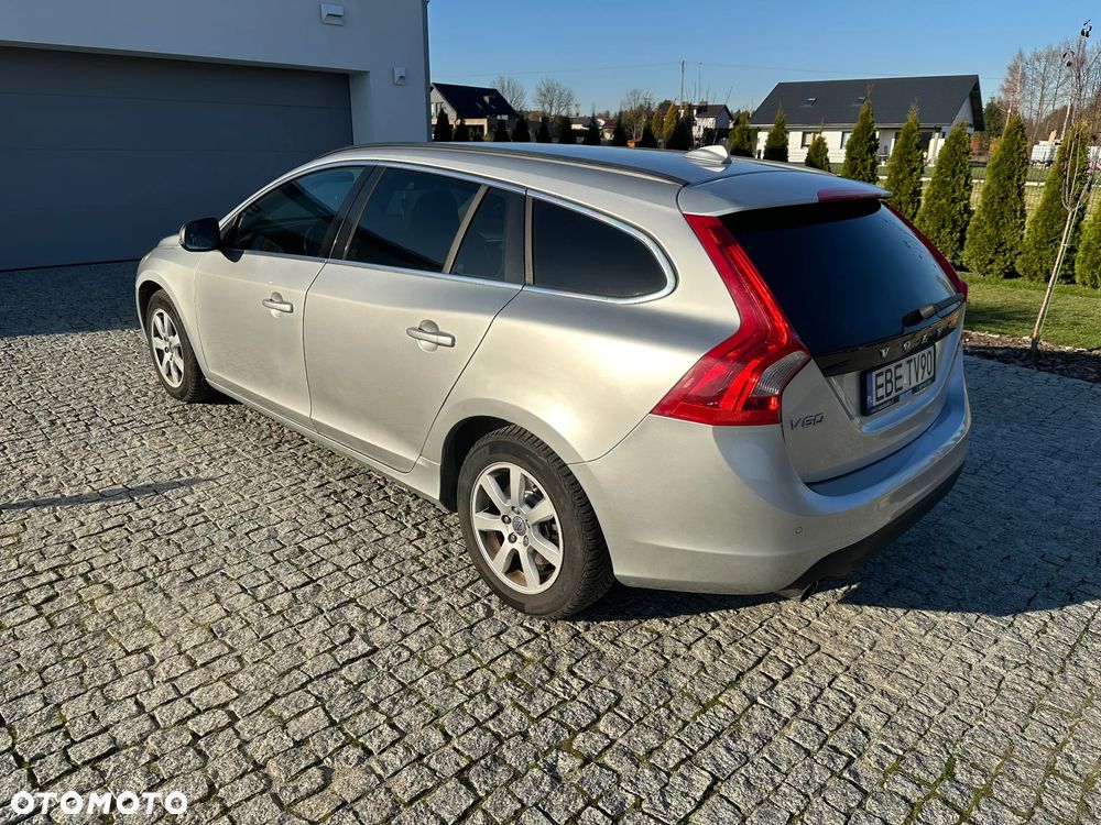 Volvo V60 D4 Momentum - 5