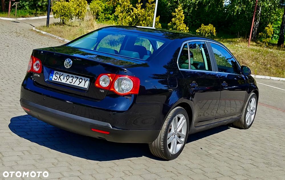Volkswagen Jetta 1.9 TDI Comfortline - 10