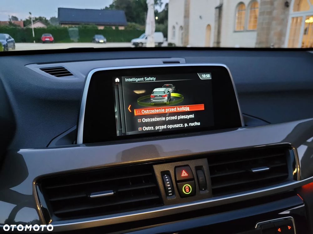 BMW X1 sDrive20i xLine - 15