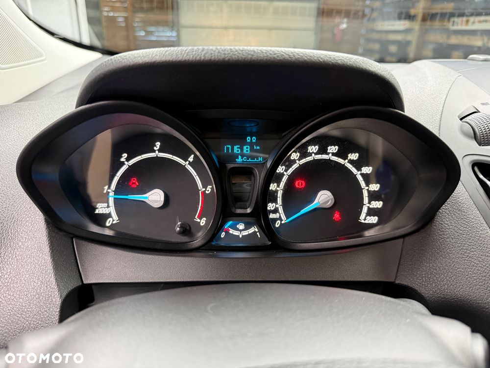 Ford Tourneo Courier - 14