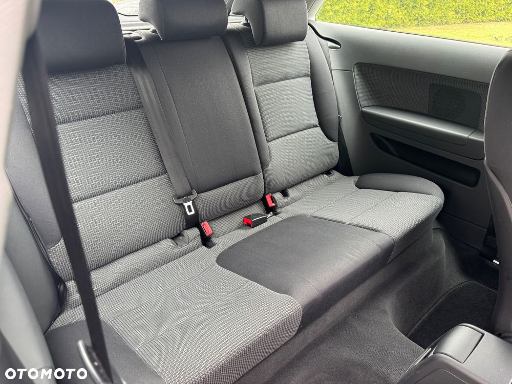 Audi A3 3-drzwiowe 1.6 Attraction - 11