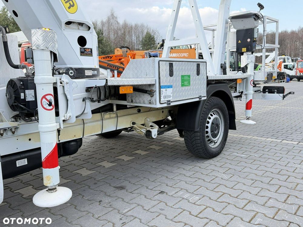 Mercedes-Benz Sprinter - 9