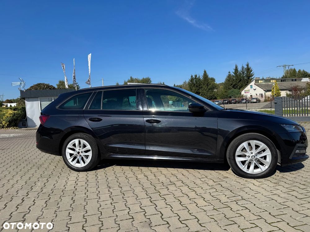 Skoda Octavia 2.0 TDI Ambition DSG - 2