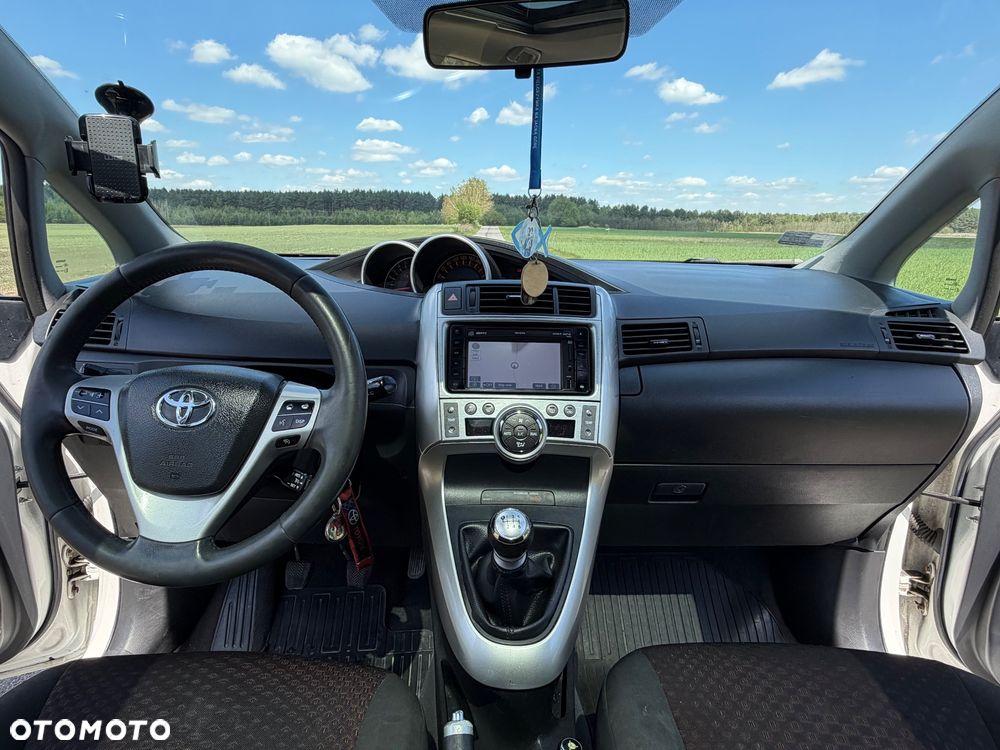 Toyota Verso - 15