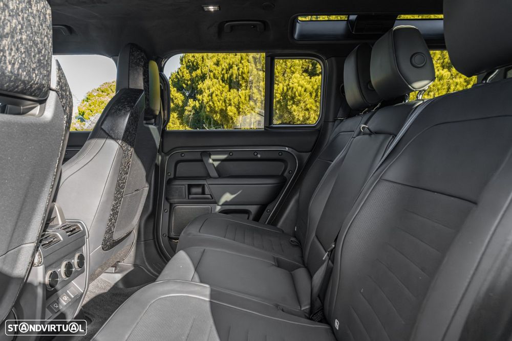 Land Rover Defender 4.4 P635 110 AWD Octa Edition One - 30