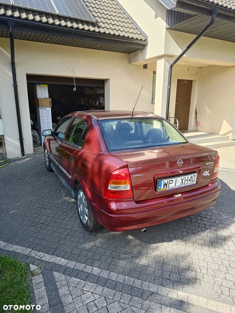 Opel Astra 1.6 16v 100 - 3