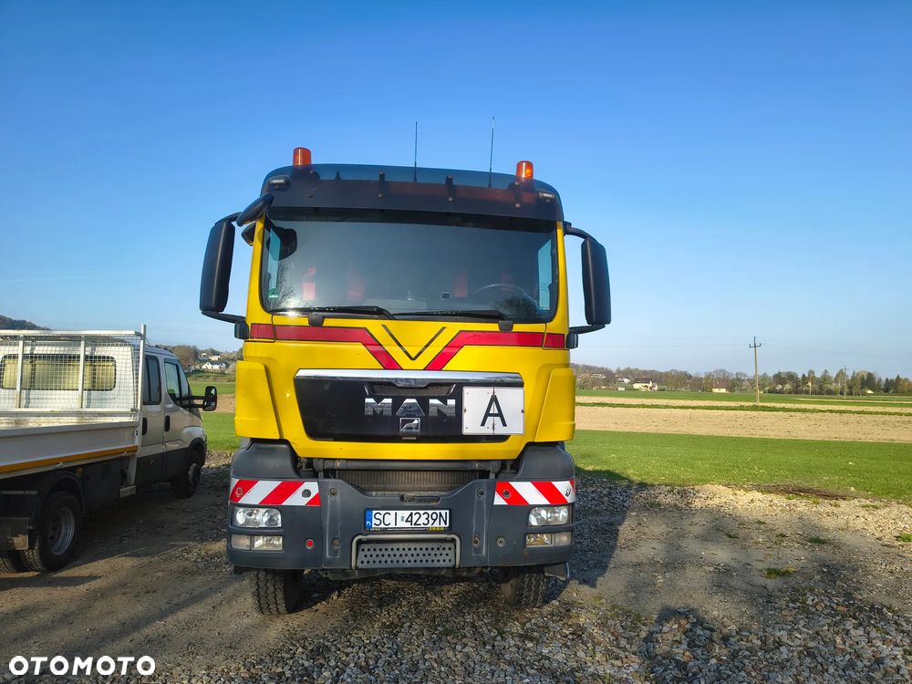 MAN TGS 8X6 - 24