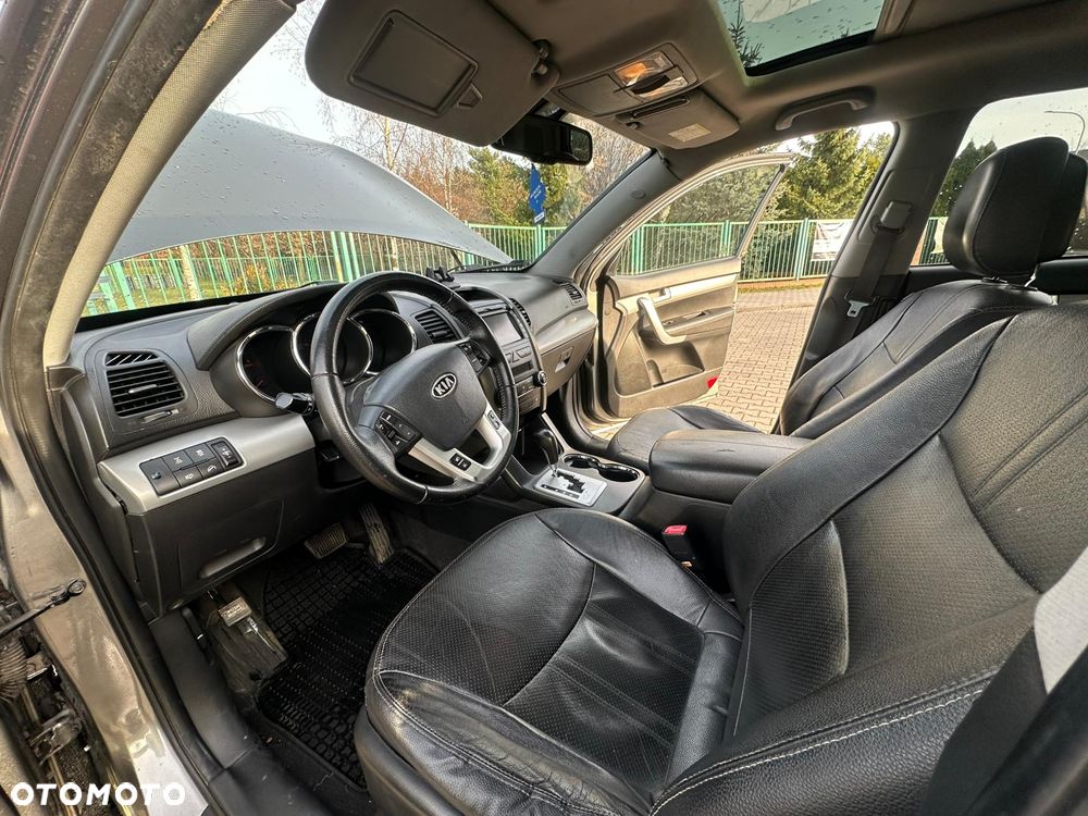 Kia Sorento - 12