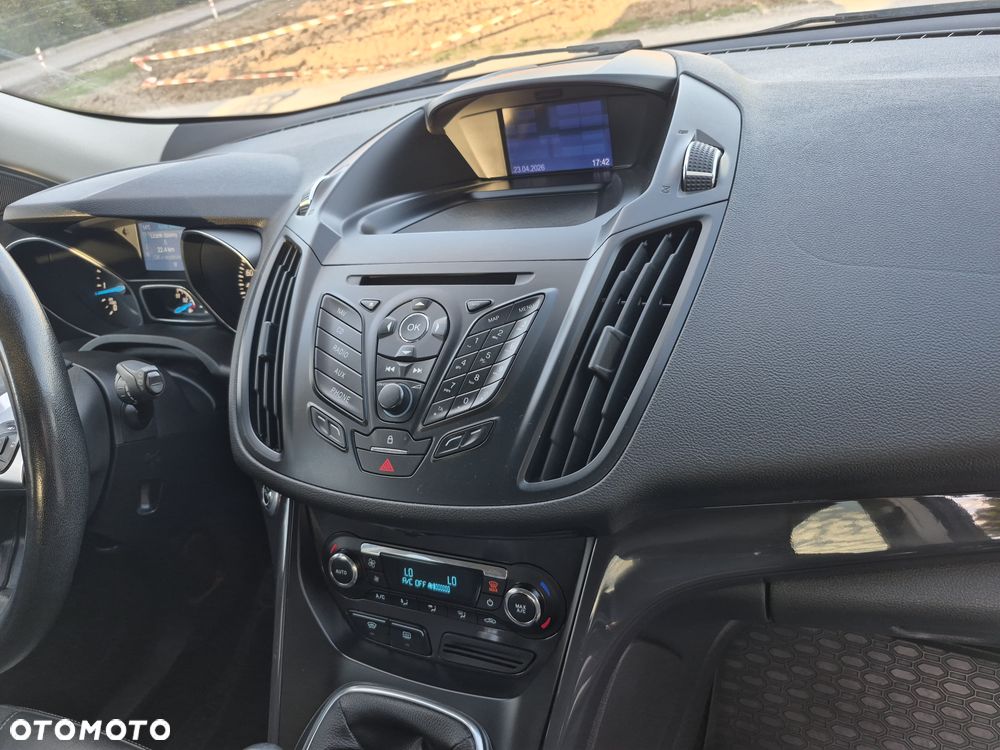 Ford Kuga 2.0 TDCi 2x4 Titanium - 22