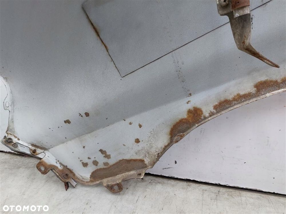 Błotnik przedni prawy Hyundai H200  1997-2000R BIAŁY - 3