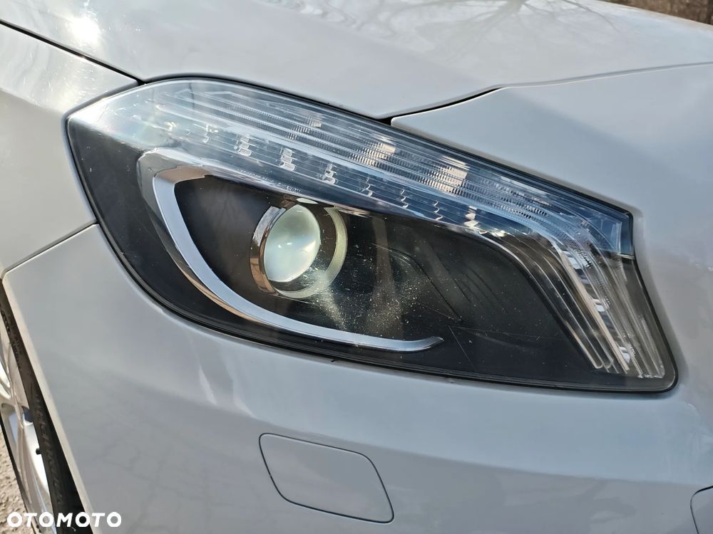 Mercedes-Benz Klasa A 180 (BlueEFFICIENCY) - 40