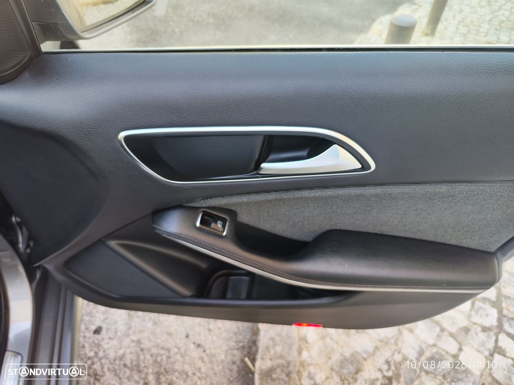 Mercedes-Benz A 180 d Urban - 14