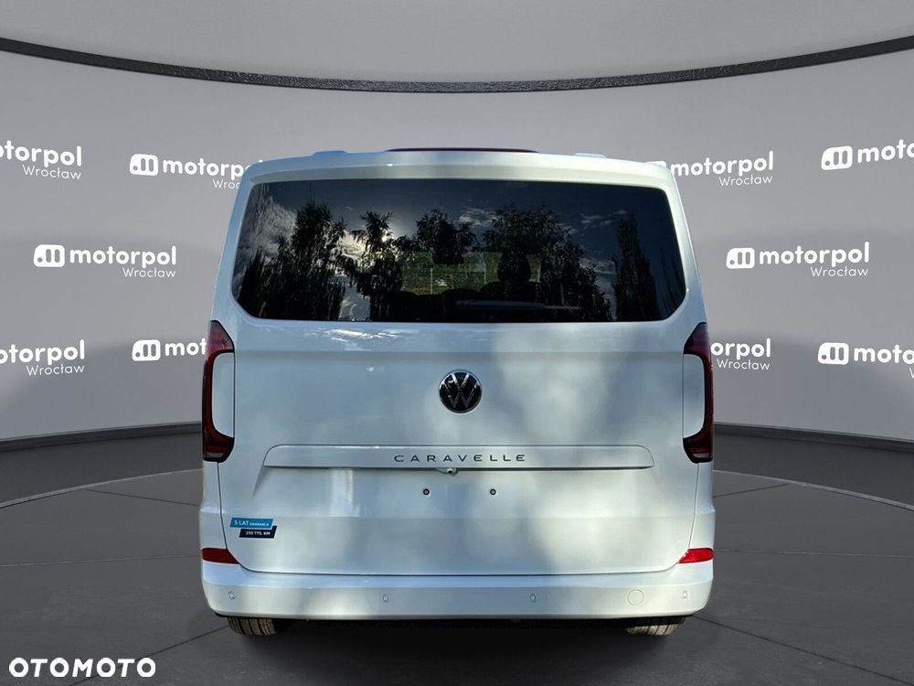 Volkswagen Caravelle - 7