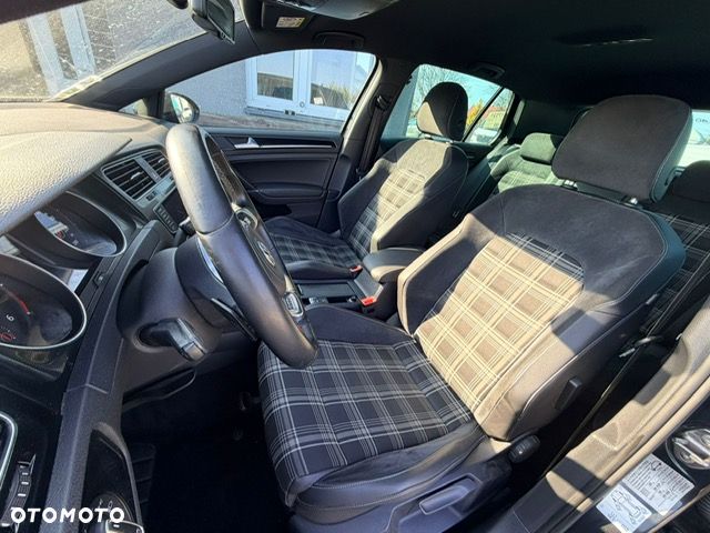 Volkswagen Golf GTD (BlueMotion Technology) DSG - 17