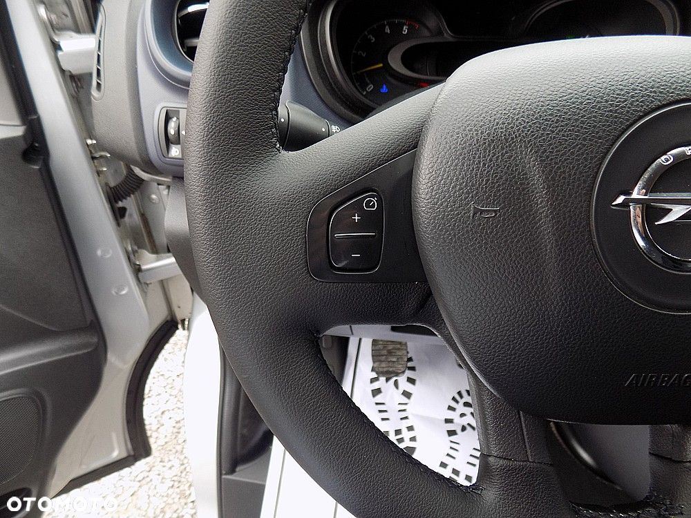 Opel Vivaro L2H1 2,9t Elegance Business - 12