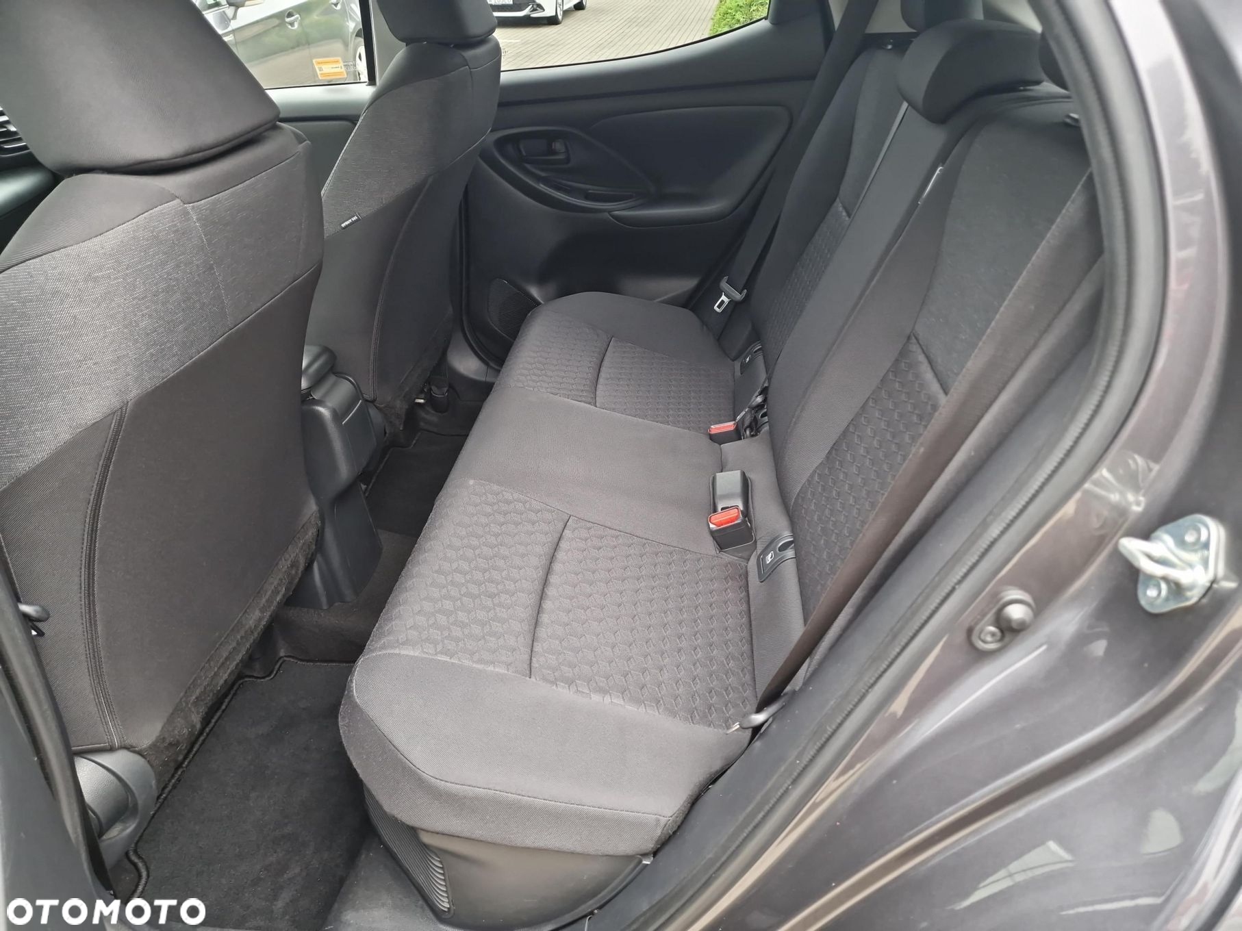 Toyota Yaris Hybrid 1.5 Comfort - 13