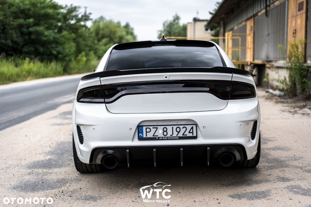 Dodge Charger 6.4 Scat Pack Widebody - 16