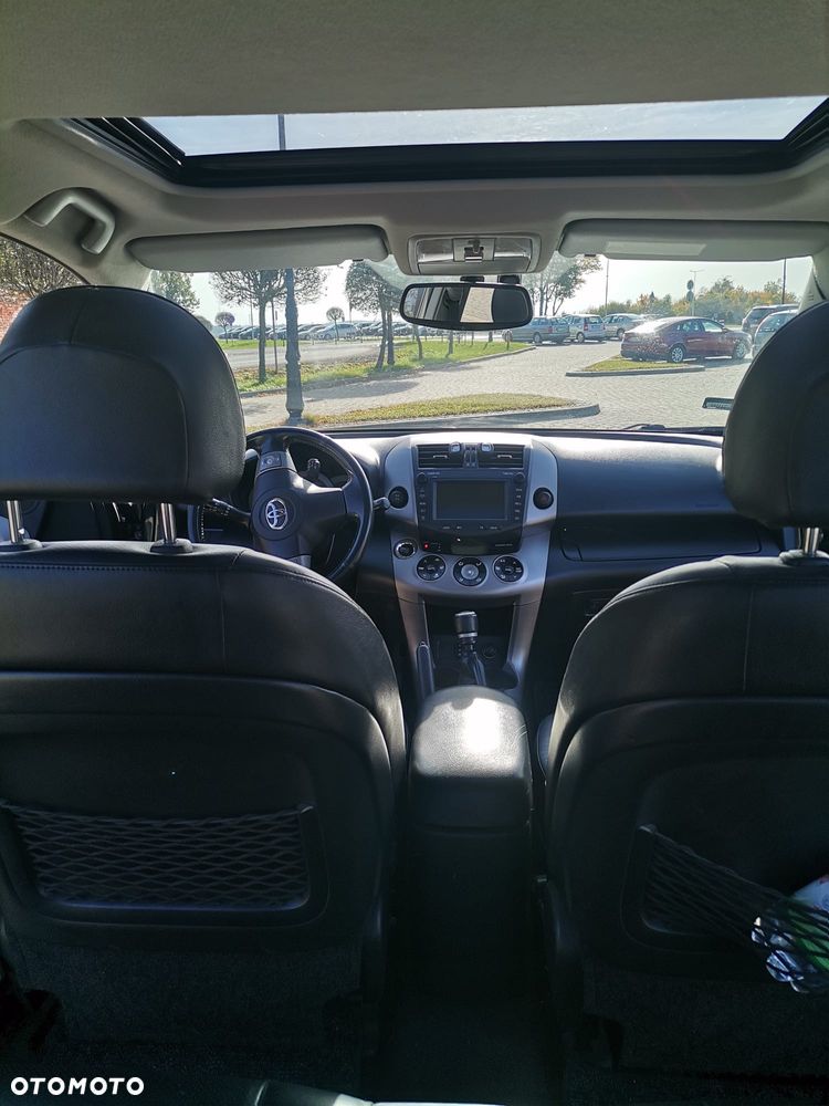Toyota RAV4 2.2 D-4D X - 11