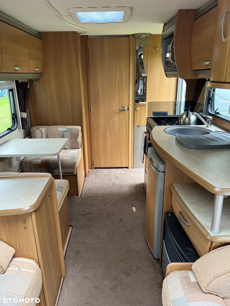 SWIFT Conqueror 530 - 11