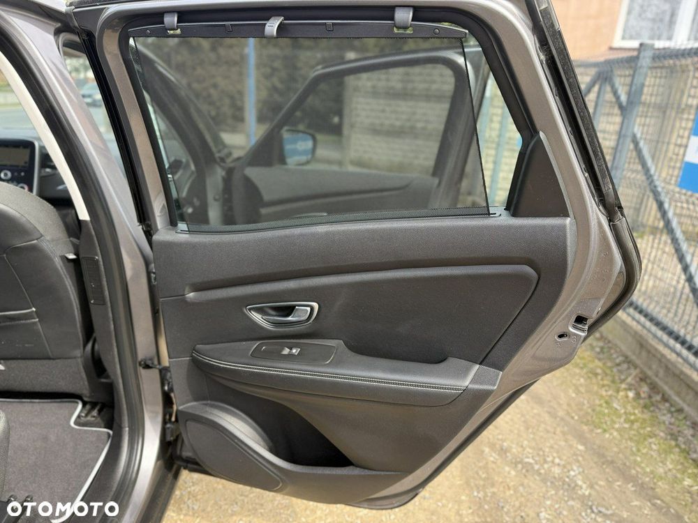 Renault Scenic - 19