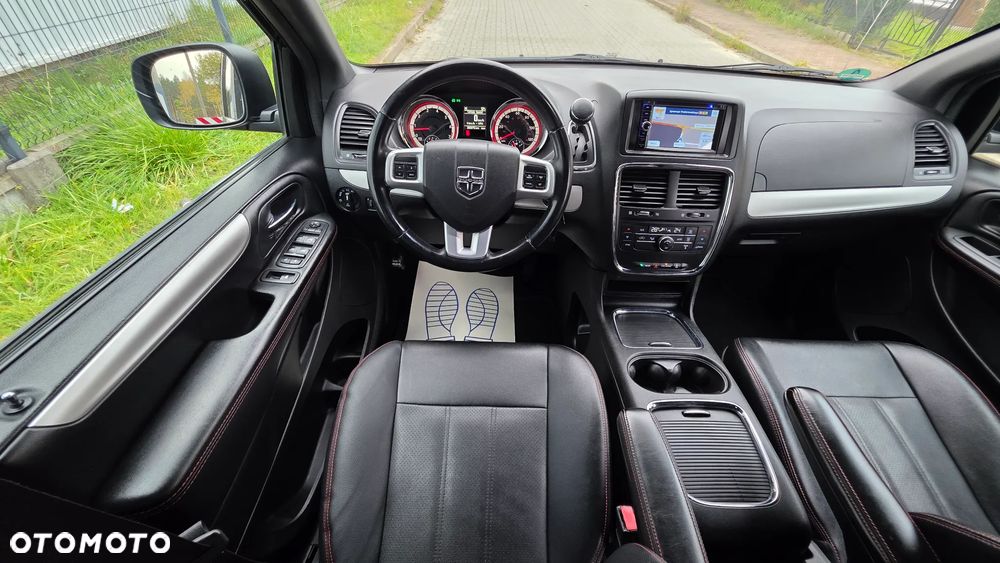 Dodge Grand Caravan 3.6 R/T - 14