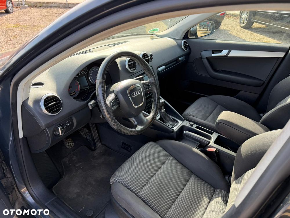 Audi A3 Sportback 2.0 TDI Ambiente - 16