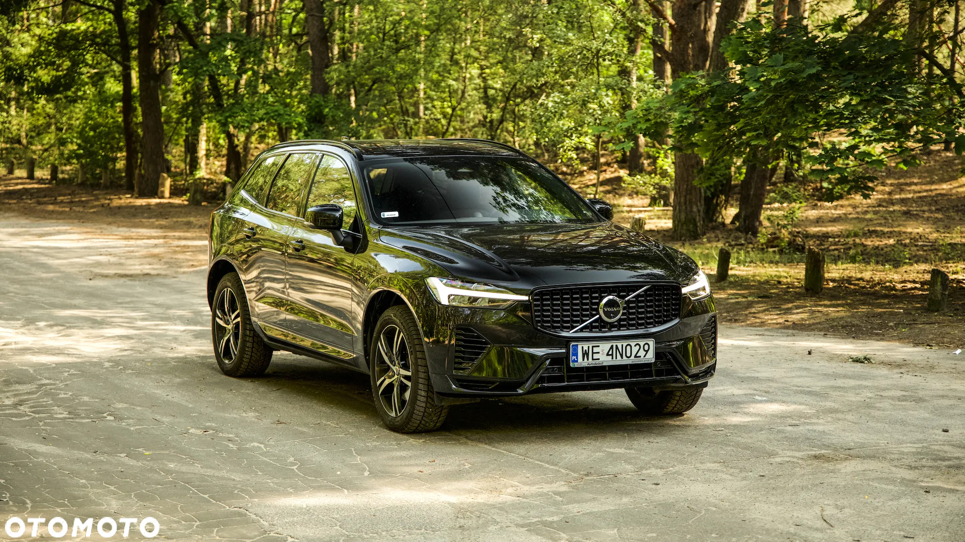 Volvo XC 60 T8 Plug-In Hybrid AWD R-Design - 4