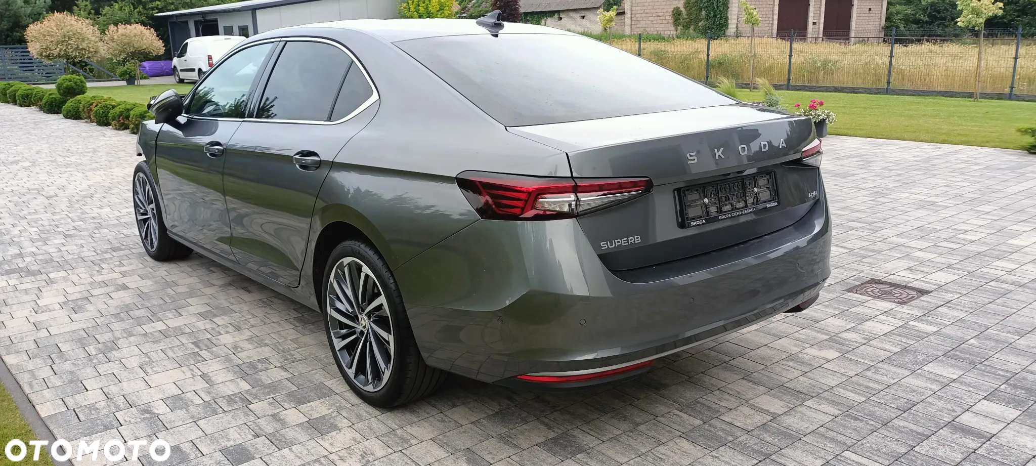 Skoda Superb 2.0 TSI 4x4 L&K DSG - 3