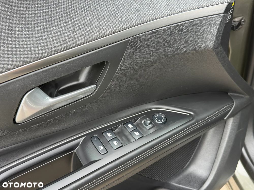 Peugeot 5008 BlueHDI 130 Allure Business-Paket - 13
