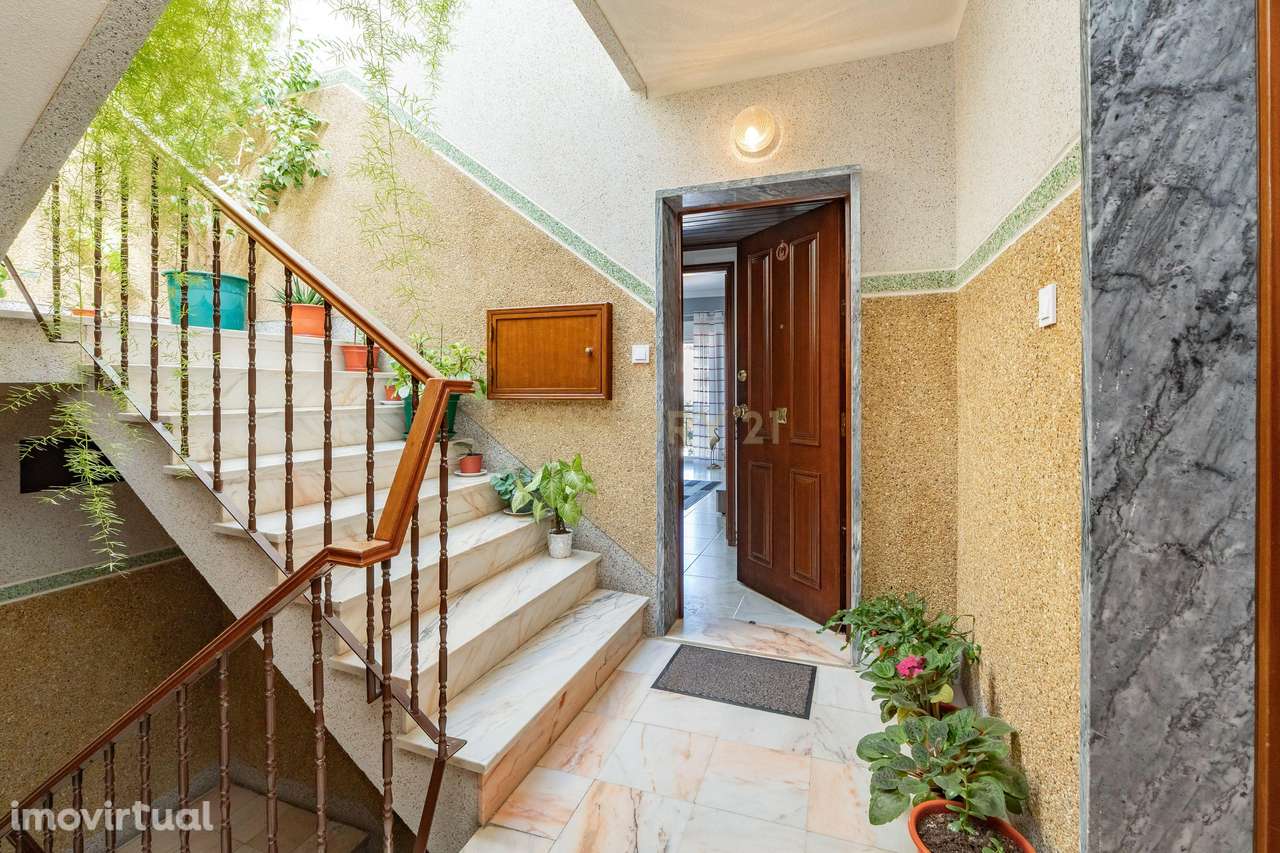 Apartamento T2 no Sobralinho com arrecadação - Grande imagem: 3/16