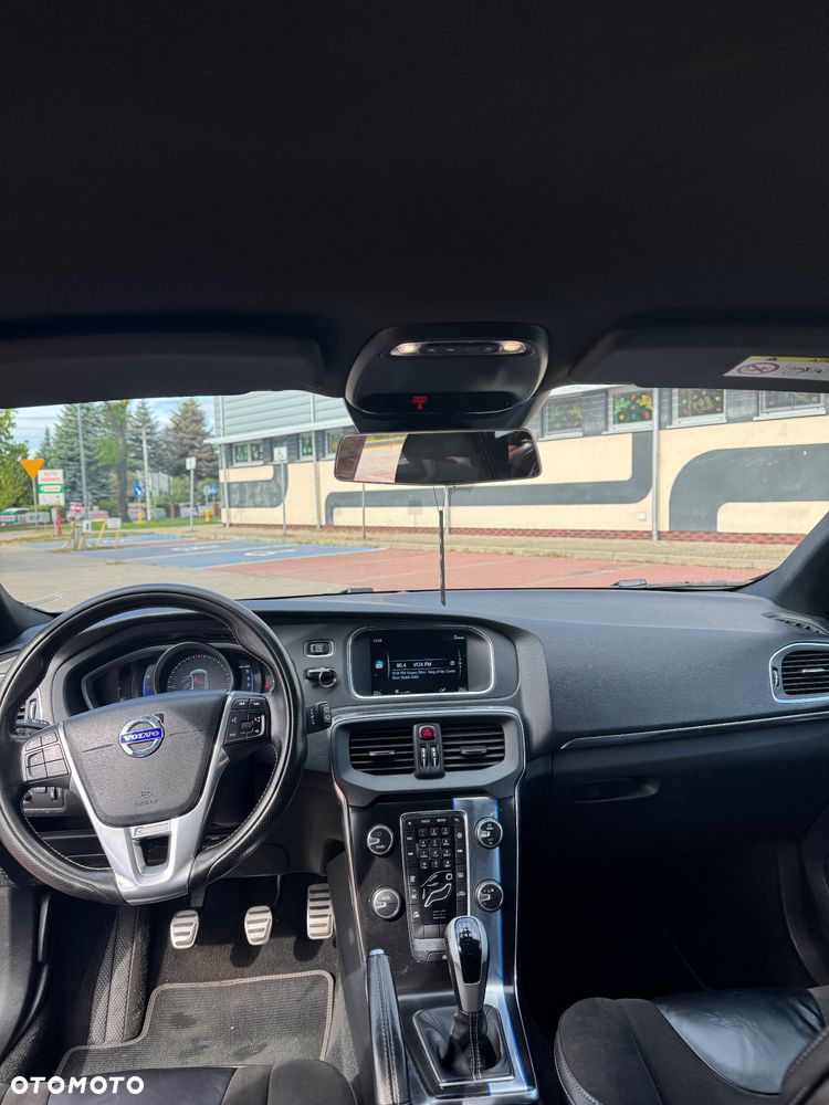Volvo V40 D2 Drive-E R-Design Kinetic - 11