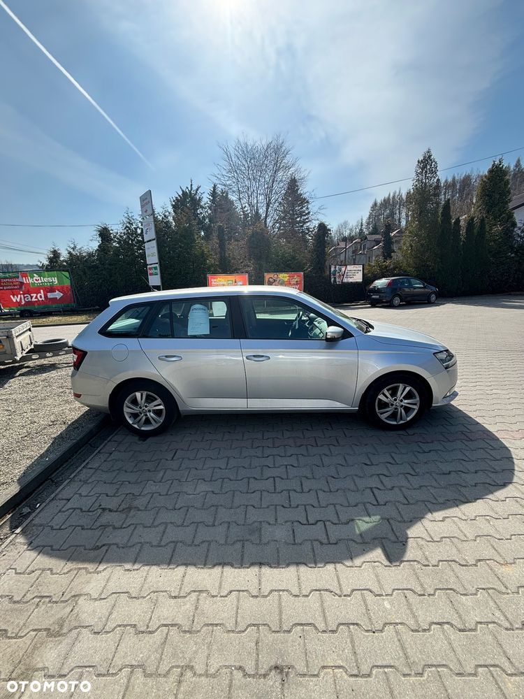 Skoda Fabia 1.0 Ambition - 2