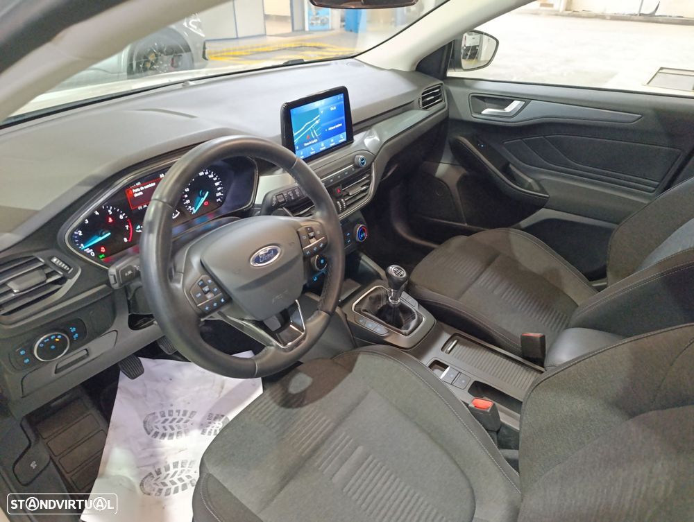Ford Focus 1.0 EcoBoost Active - 10