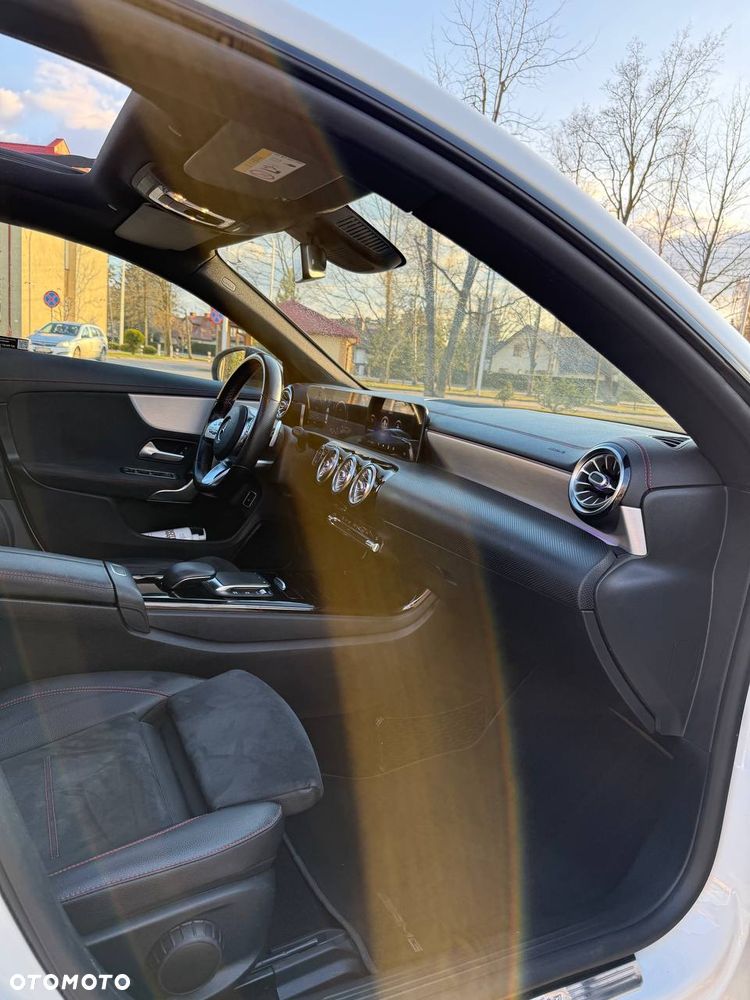Mercedes-Benz CLA 200 AMG Line 7G-DCT - 10