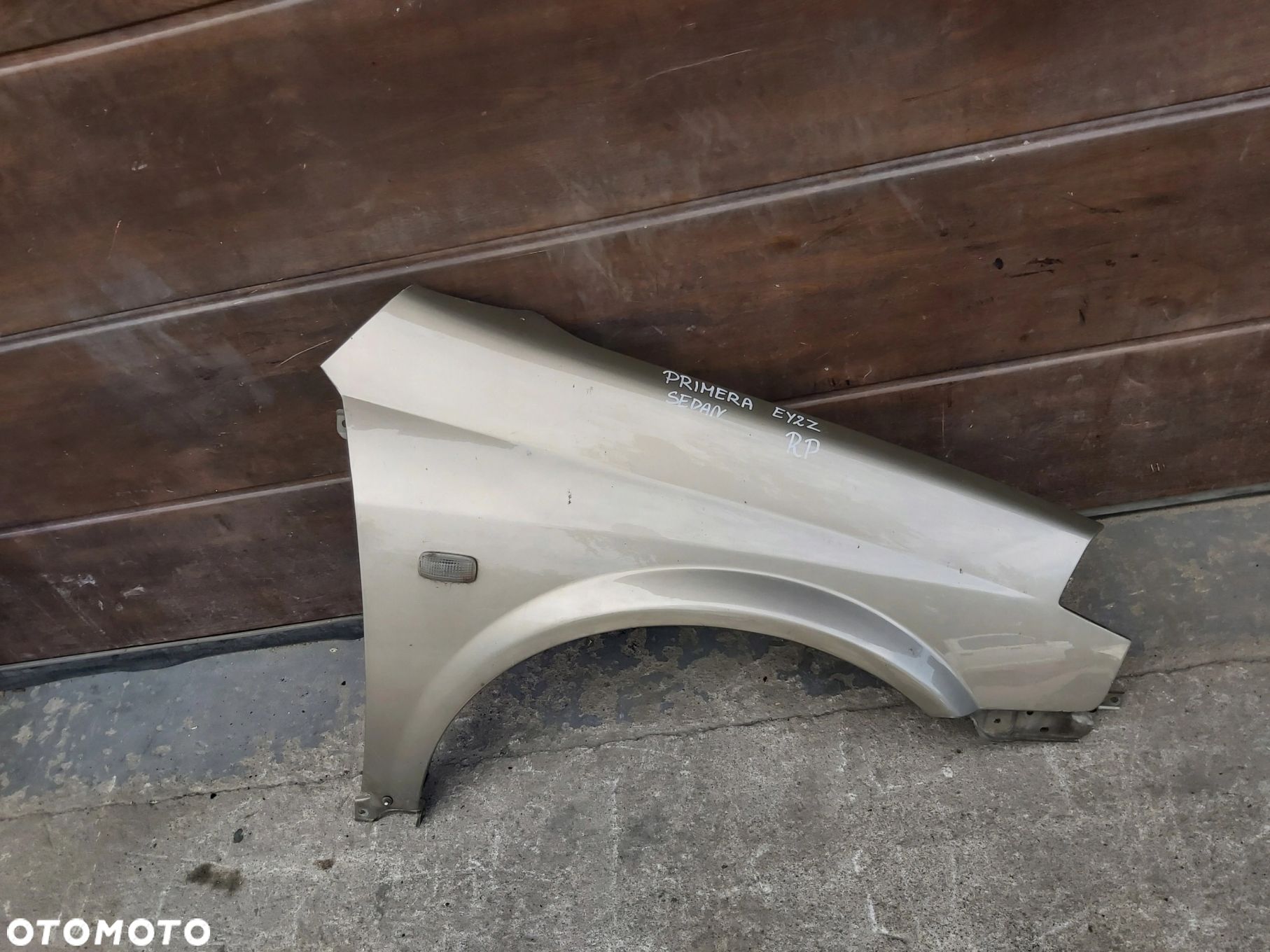 Nissan Primera P12 Błotnik prawy przód EY2 Z - 1