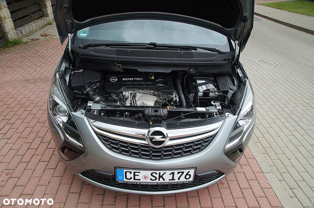 Opel Zafira 1.6 T SIDI Cosmo S&S - 27