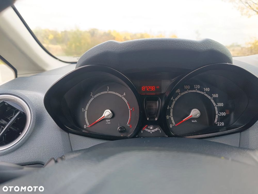 Ford Fiesta - 8