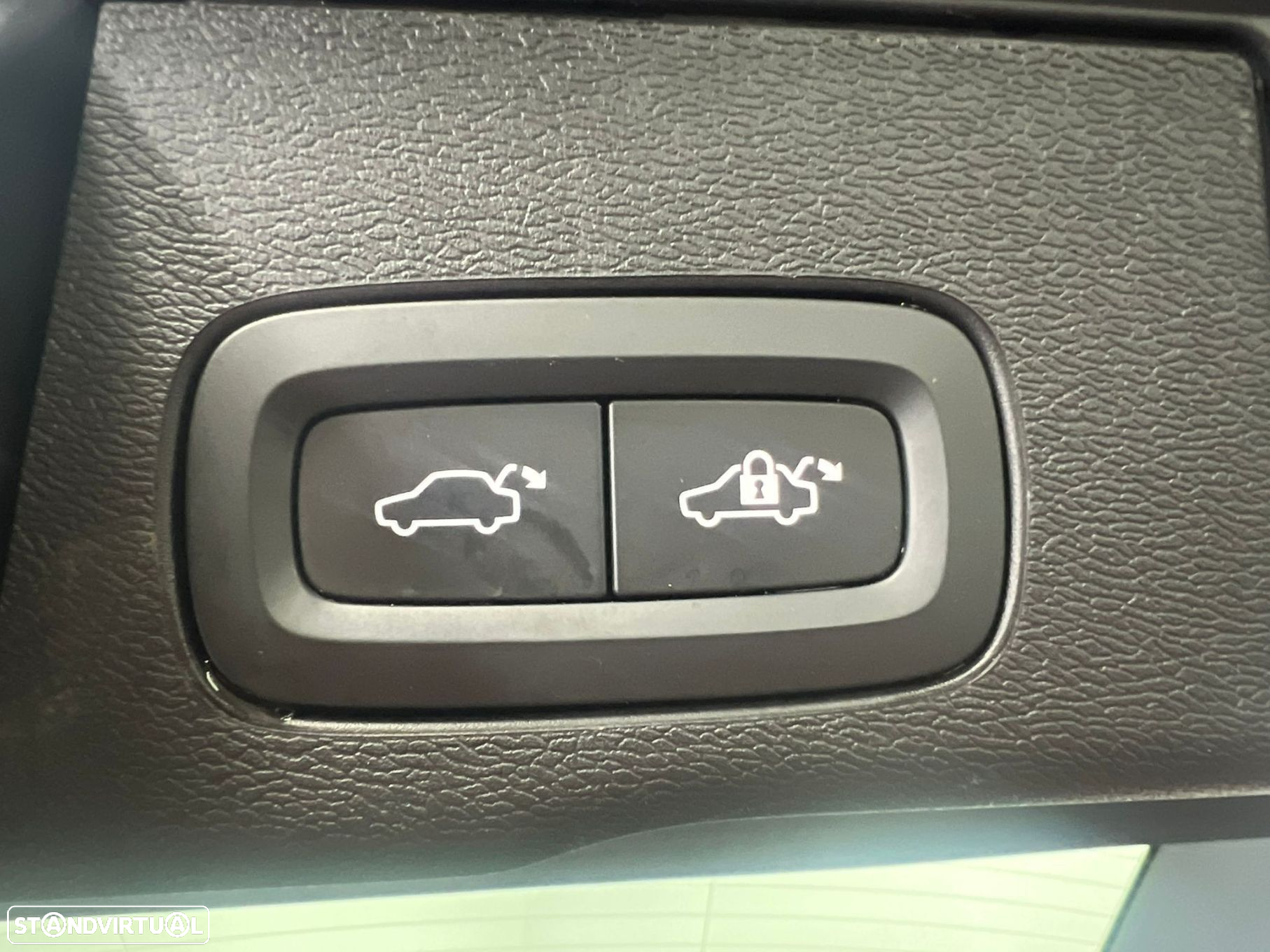 Volvo XC 60 2.0 T6 PHEV Inscription AWD - 21