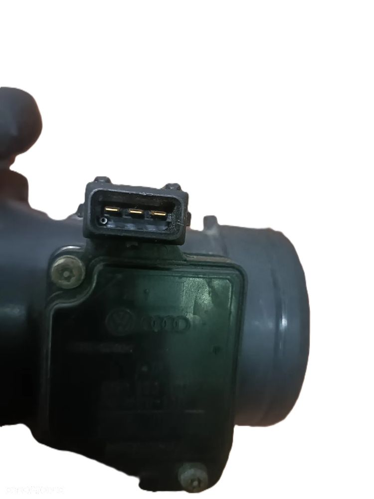 AUDI A3 8L 96-03 r. 1,6 B PRZEPŁYWOMIERZ HITACHI 058133471 + - 3