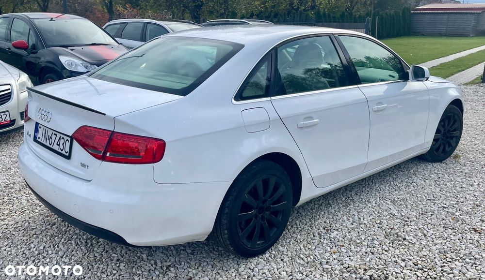 Audi A4 Limousine - 18