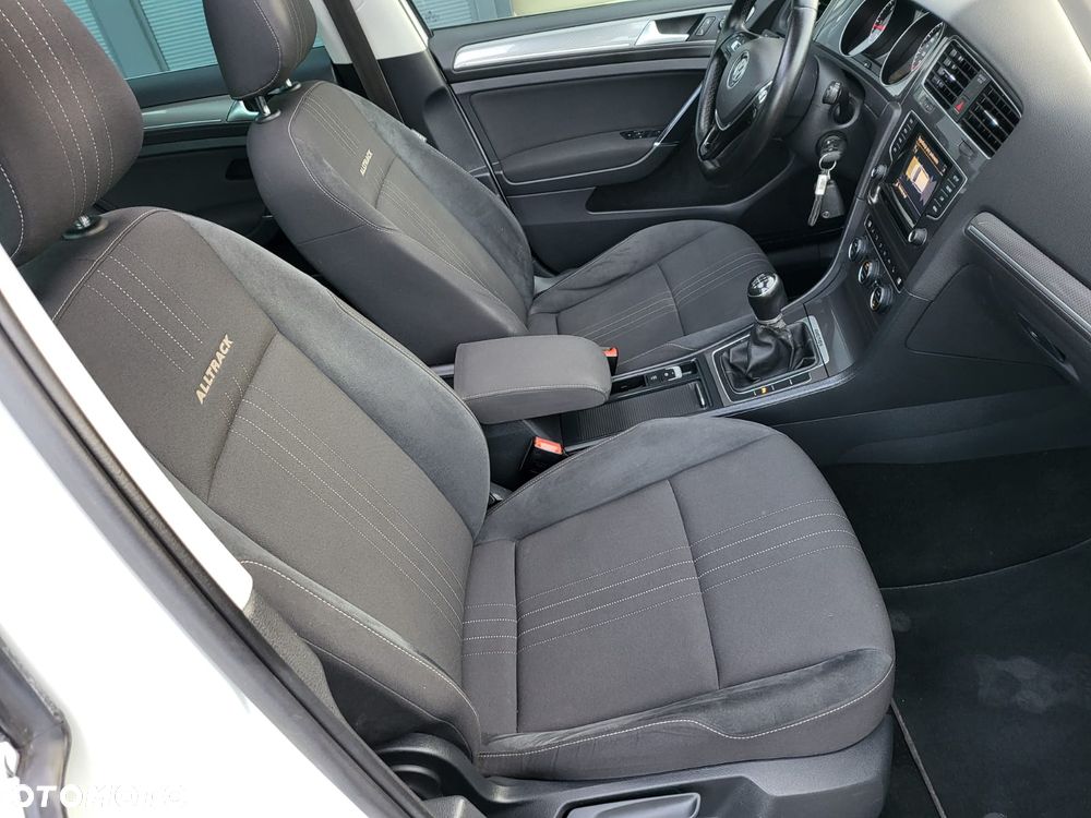 Volkswagen Golf Alltrack 1.6 TDI BMT 4Mot - 29
