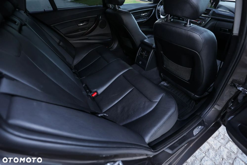 BMW Seria 3 320d Blue Performance Luxury Line - 22