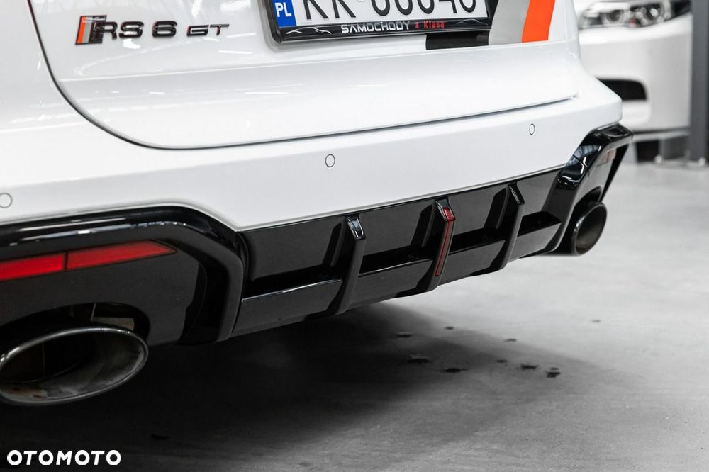 Audi RS6 Avant 4.0 TFSI quattro tiptronic performance - 24