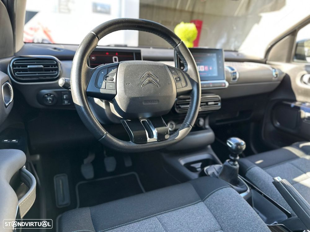Citroën C4 Cactus 1.5 BlueHDi Shine Pack - 17